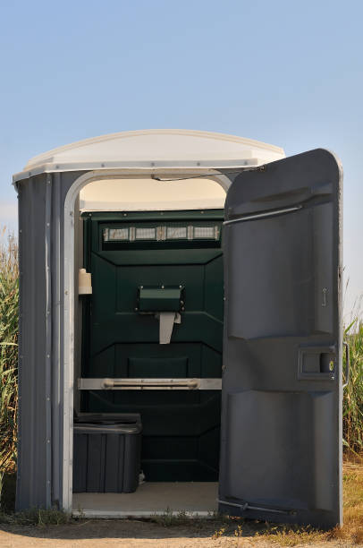 Best Portable restroom trailer rental  in Lake Ozark, MO